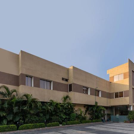 Spot On Sri Srinivasa Lodge Kurmannapalem Екстер'єр фото